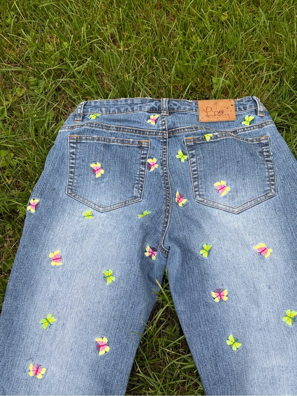 Lilly Pulitzer Light Blue Straight-Leg Jeans with Butterfly Embroidered Accents - Picture 8 of 13